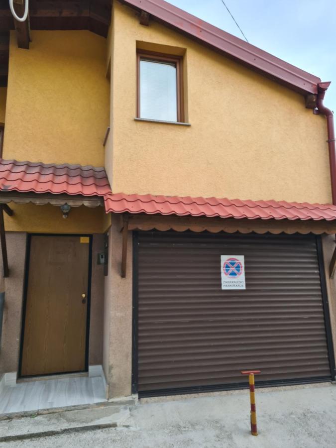 Apartman Yellow House SJJ Eksteriør bilde