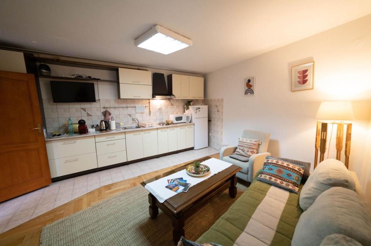 Apartman Yellow House SJJ Eksteriør bilde